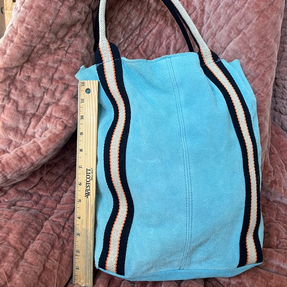 COPY - Slouchy suede tote bag. - Picture 2 of 4